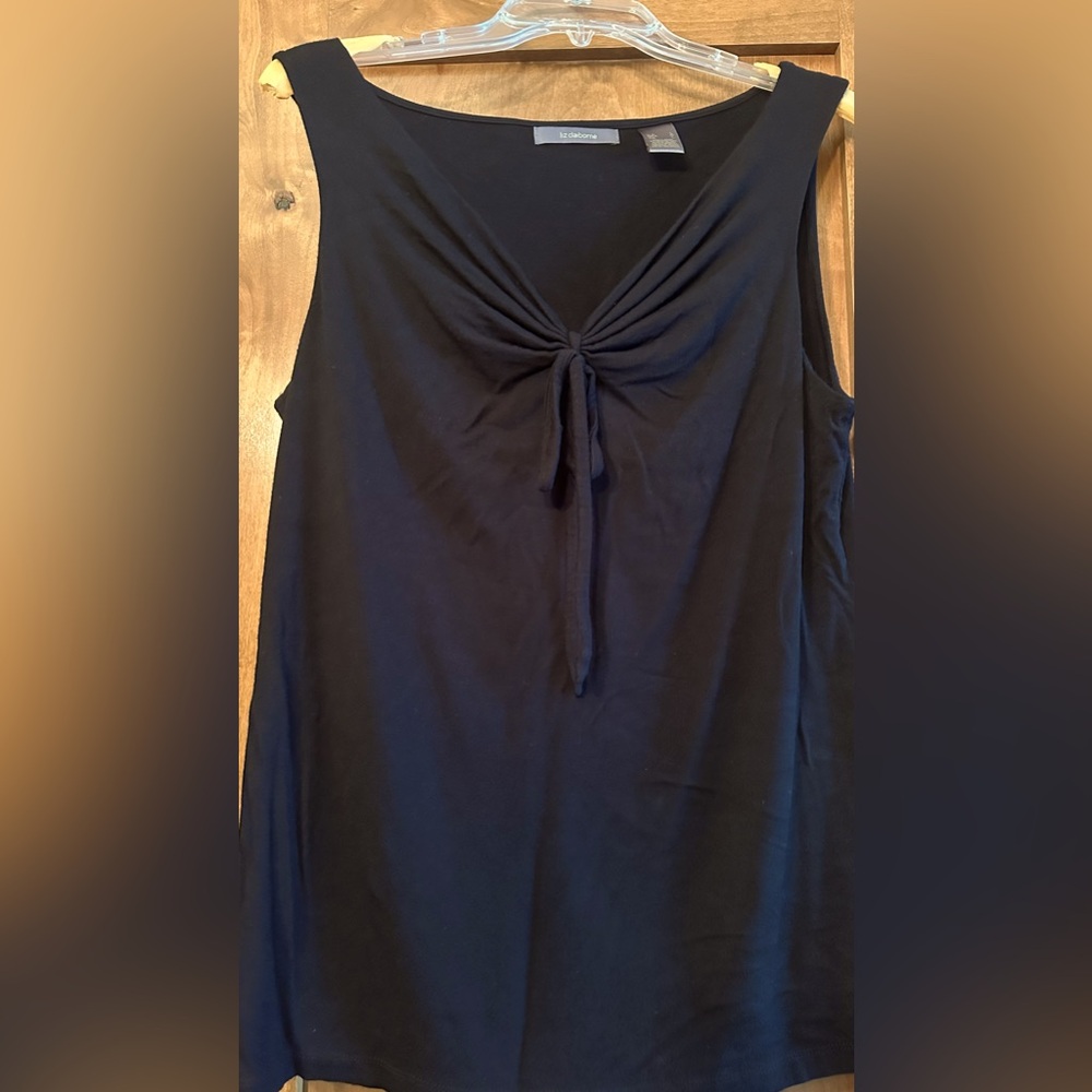 Liz Claiborne sleeveless black top. Size L